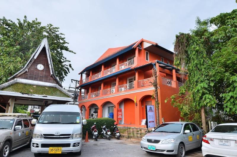 The Orange Pier Guesthouse Ban Bang Chak  Zewnętrze zdjęcie