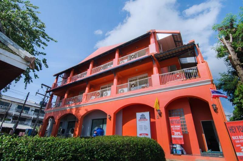The Orange Pier Guesthouse Ban Bang Chak  Zewnętrze zdjęcie